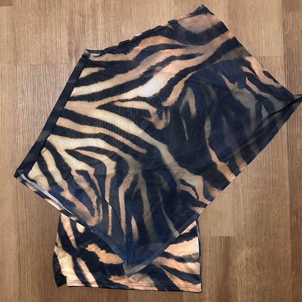 Zebra print mini skirt set